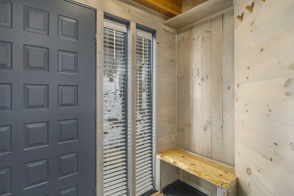 Winterwood 10 2 Bedroom Condo by Redawning