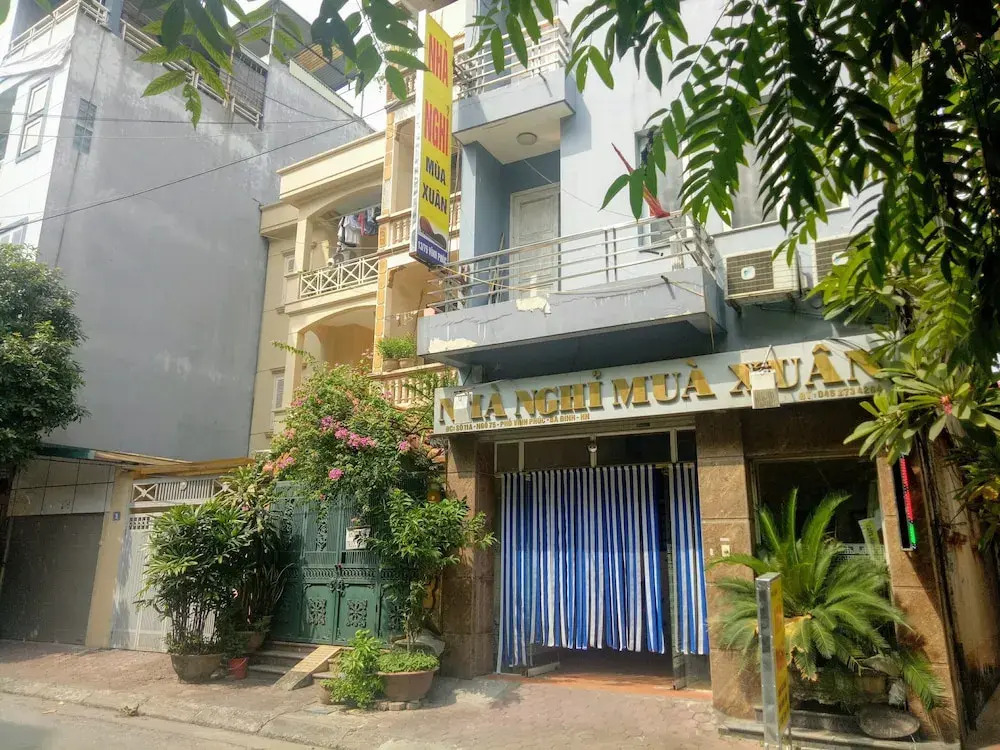 Mùa Xuân Hostel HN - by BAY LUXURY