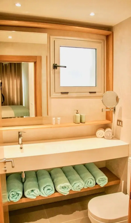 Gorgeous Condo Steps From the Beach Los Corales