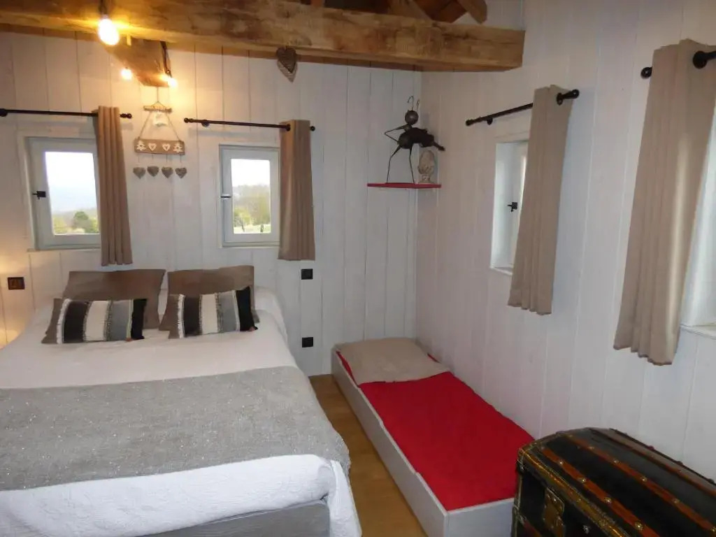 Gite Chambre dhôtes insolite PIGEONNIER IN MARCIAC Gers