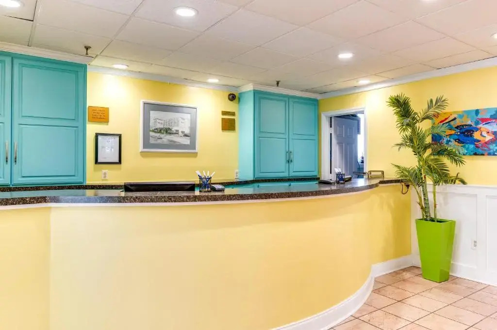 Cayman Suites Hotel