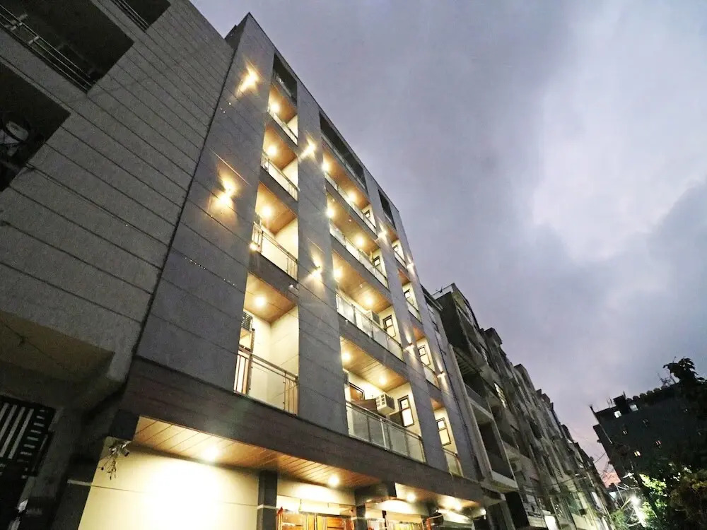 Collection O 74986 Hotel Sky Villas Near Palam Metro Station