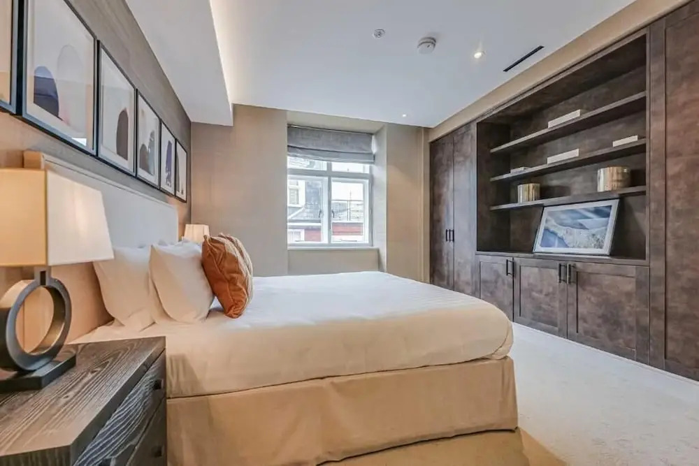 Westminster Apartments by DMONTRIO