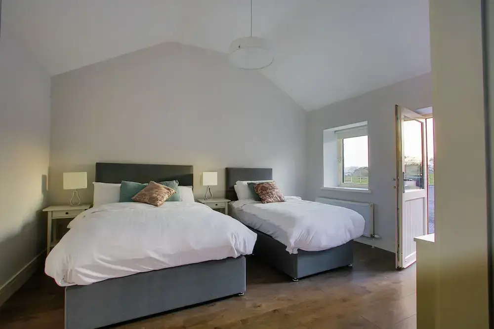 The Red Cottage & Stables