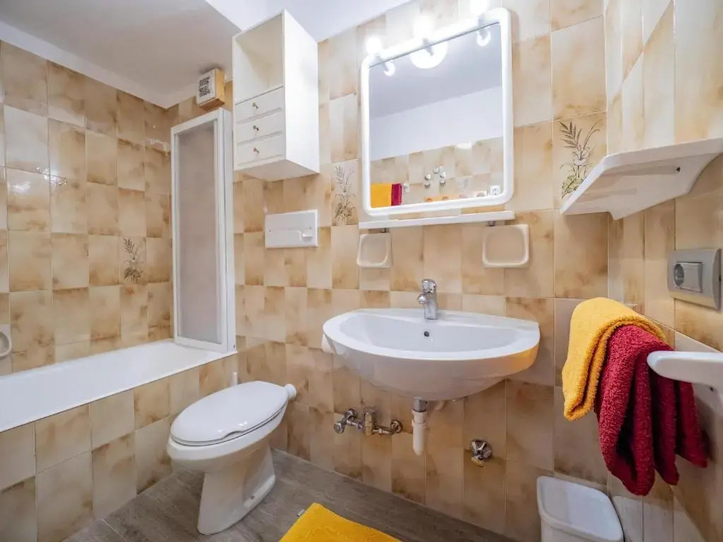 Leveron Apartments