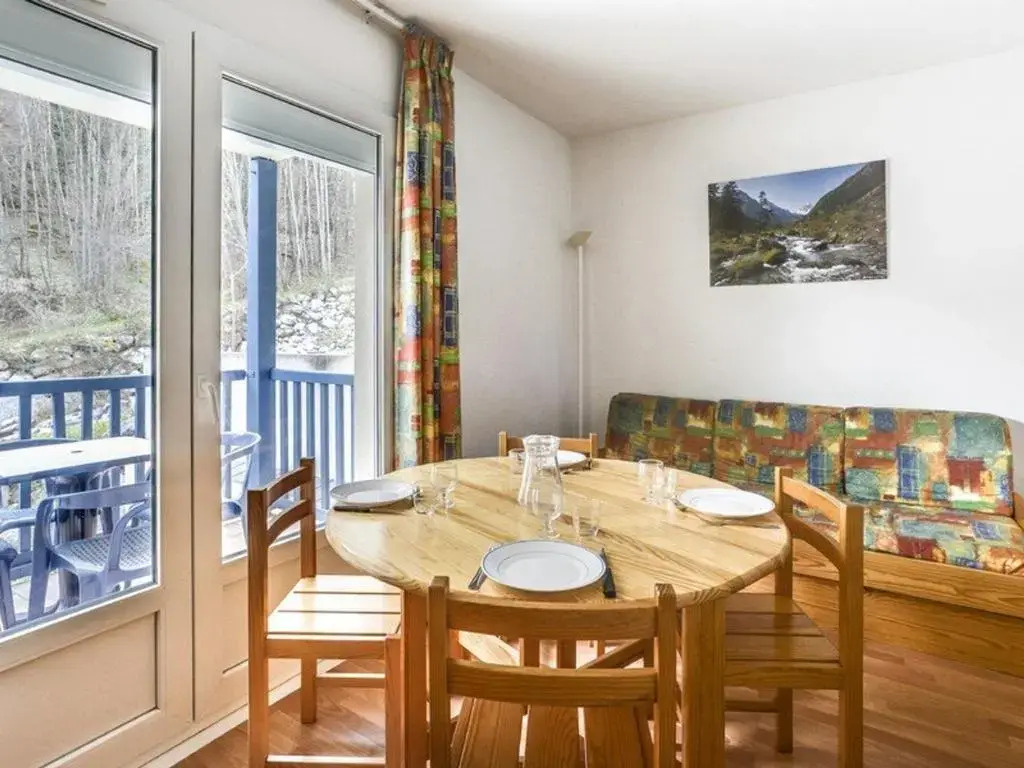 Appartement Cauterets, 2 Pièces, 4 Personnes - Fr-1-401-111