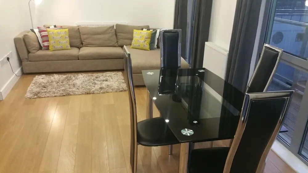 Astonished 2 Bedroom near London Bridge