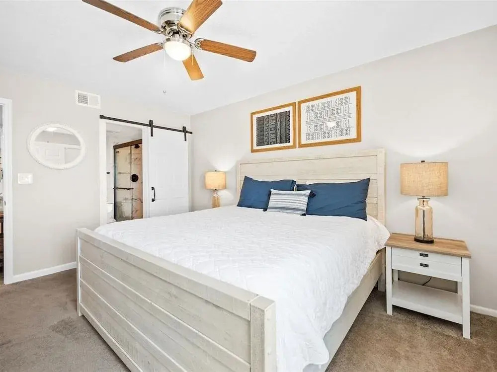 Gulf Shore Condo #207 - 2 Br condo by RedAwning