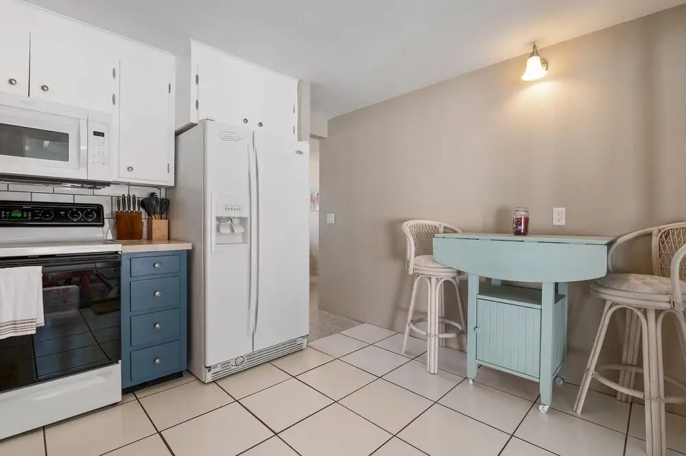 3 Bedroom Pool Home 5 Miles From Best Beaches Around 3 Home by Redawning