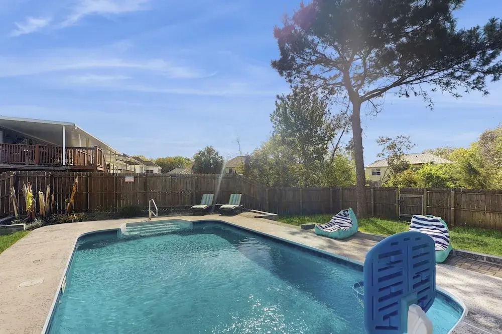 4 BR Home w/ Patio Furniture & In-ground Pool