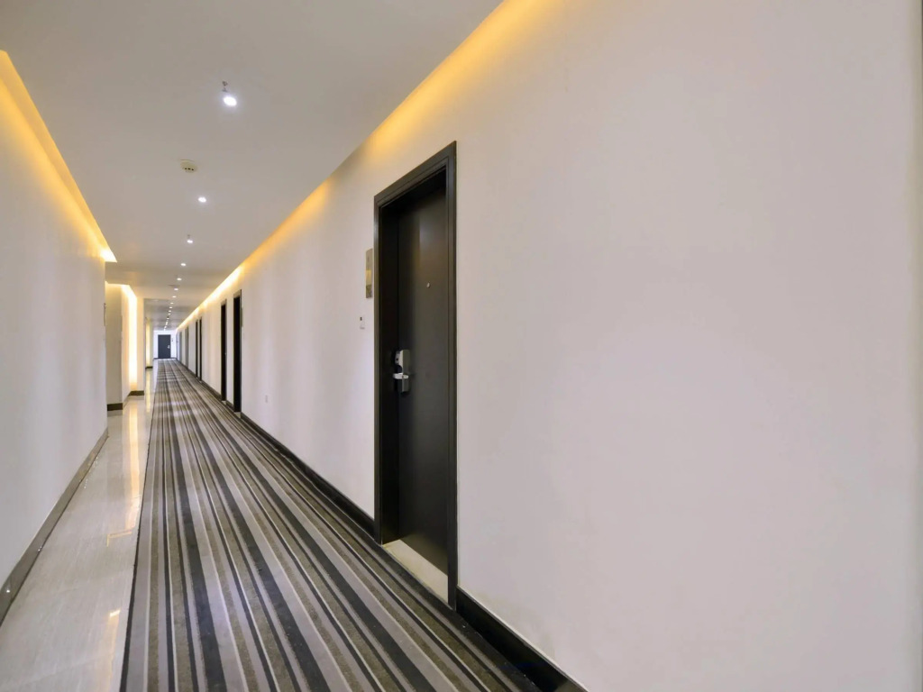 Yuju Youjian Hotel (Hainan Vocational College of Industry and Commerce Provincial Library)