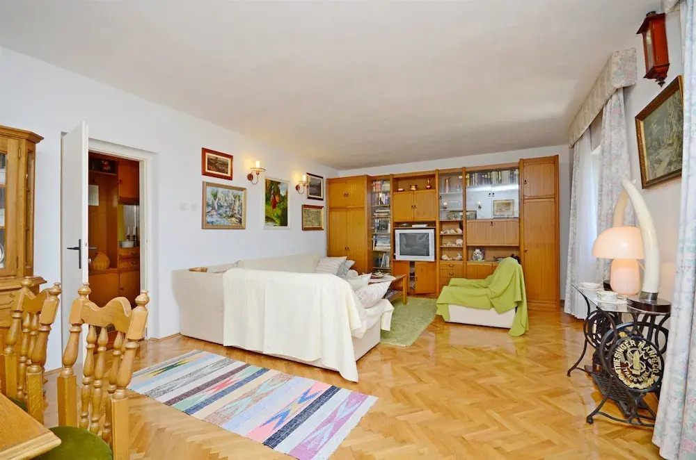 House Anka