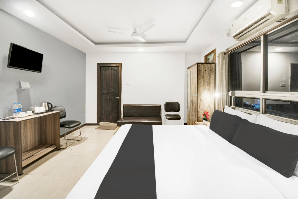 Townhouse Hatigaon Near Medicity Formerly Hotel Grand Majesty