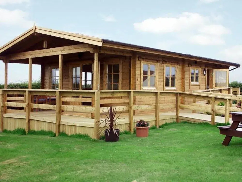 Thornlea Log Cabin