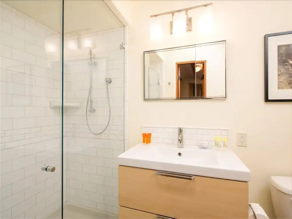 Casa Contenta - Charming East Side Family Home With Hot Tub, Walk to Canyon Rd