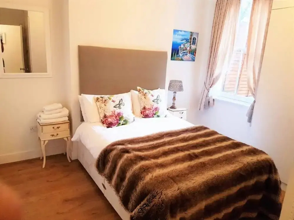 Beautiful Battersea 2 Bedroom Garden Flat
