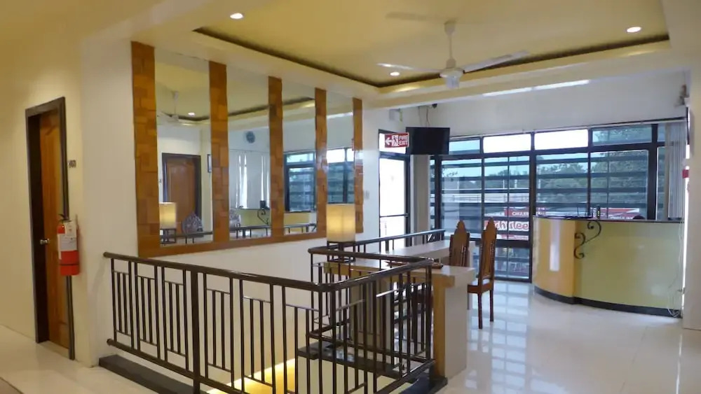 Rozen Suites Paradise