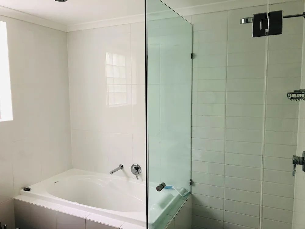 Wyndel Apartments - Encore