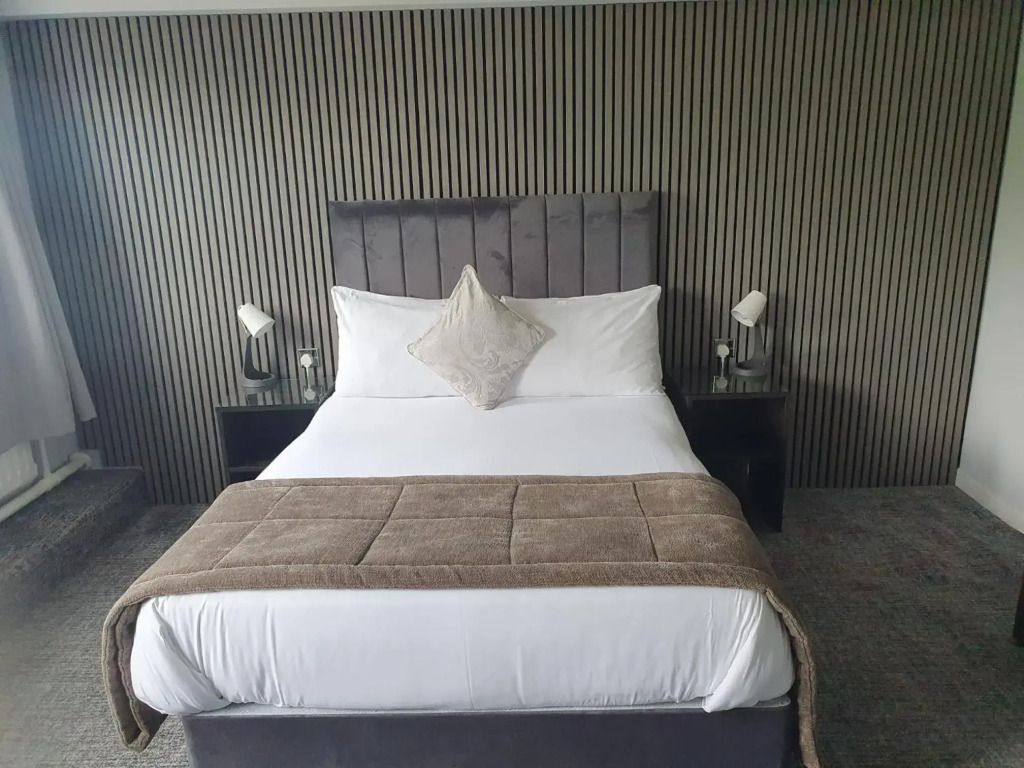 Kings Park Hotel