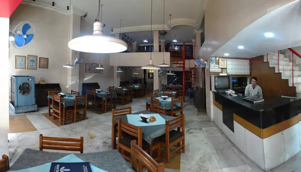 Gaurav Hotel