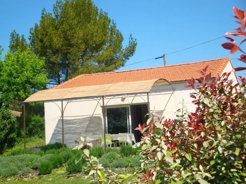 House With one Bedroom in L'isle-sur-la-sorgue, With Furnished Garden and Wifi