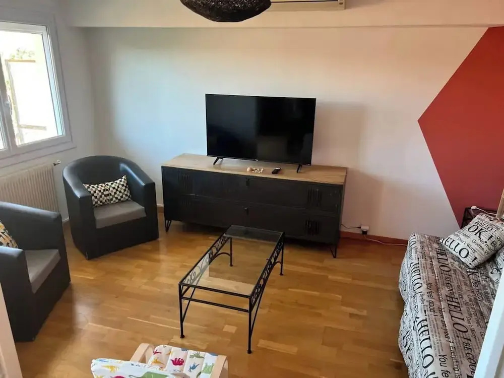 Spacious Flat Near Beach