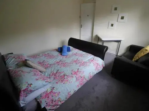 Two Bed Ground Floor Apartment Cardiff