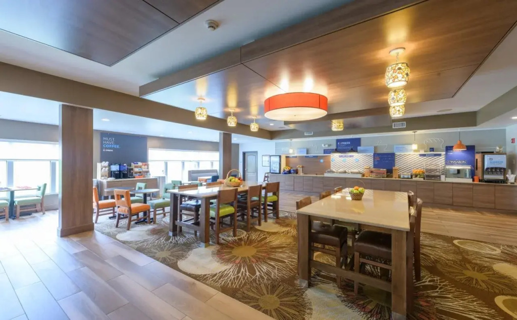 Holiday Inn Express & Suites Jamestown by IHG
