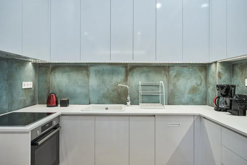 Elite Living 2bd Apt next to Hilton-Ilisia Park