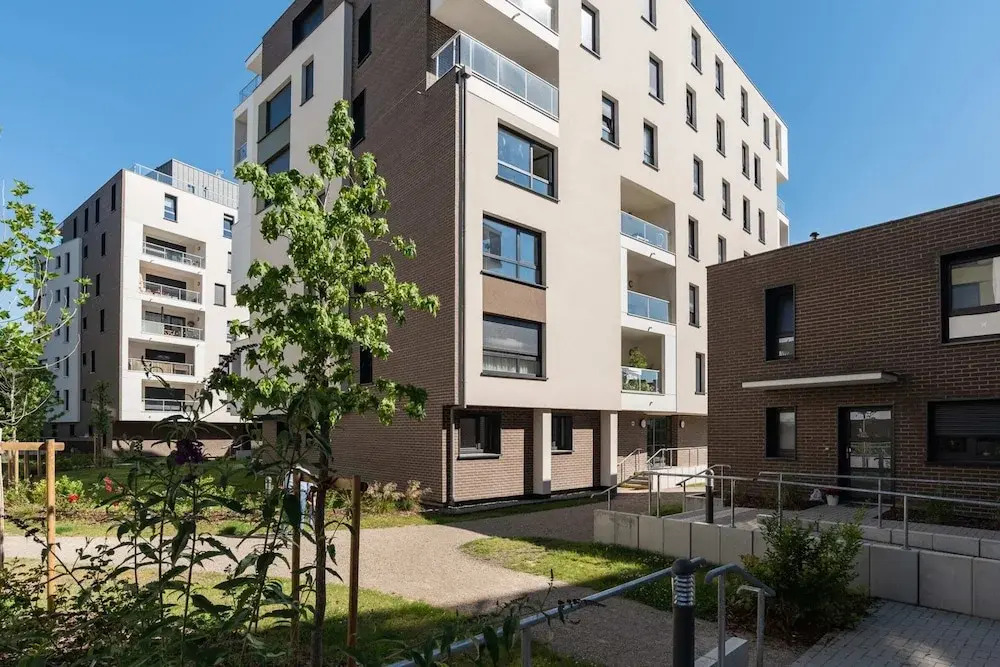 Pretty One-bedroom Apartment of 70m² With Balcony - Strasbourg