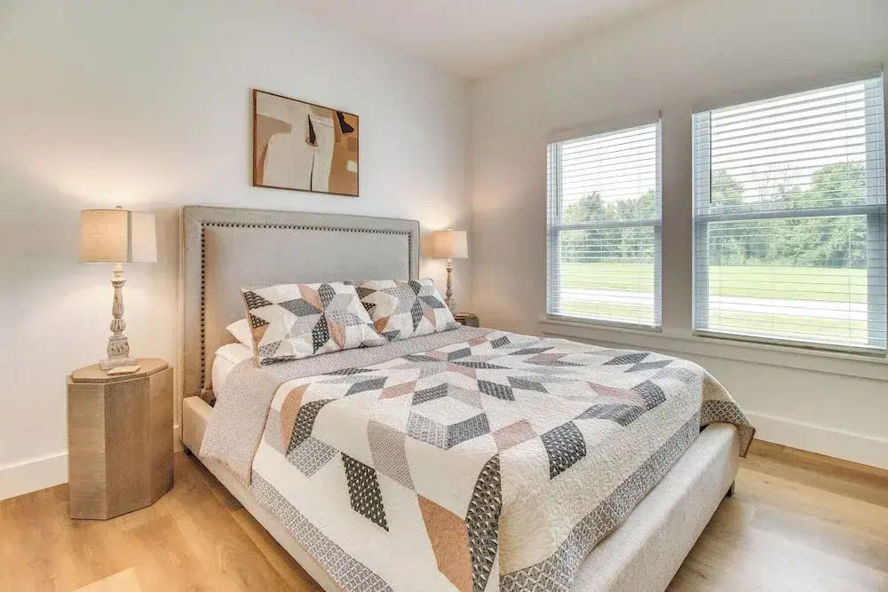 Flippin Vacation Rental: Walk to White River!