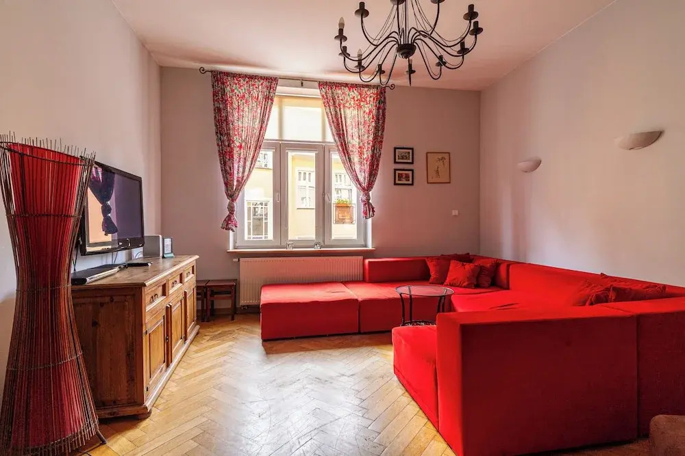 Red by Grand Apartments