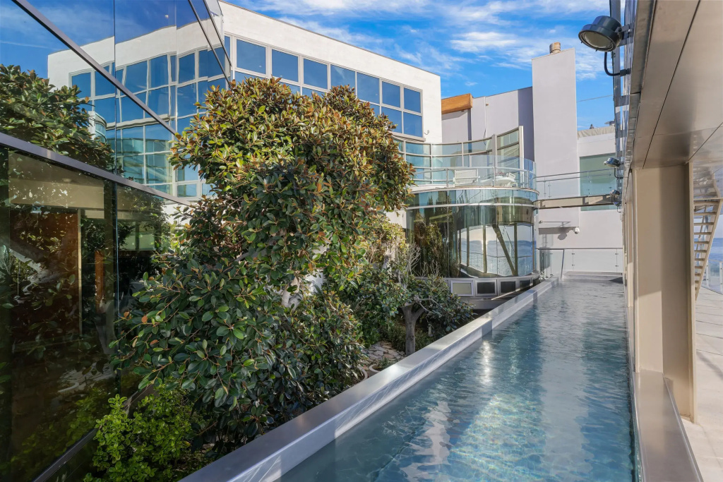Malibu Glass Estate in Malibu, Malibu