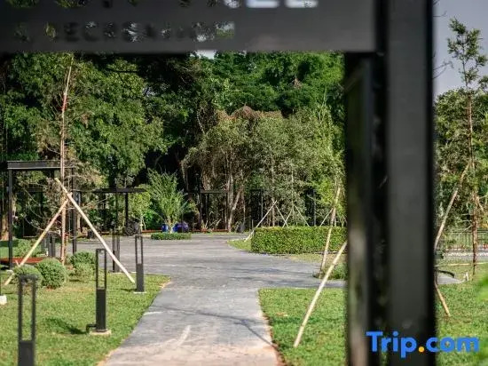 Sun Moon Tree Resort & Recreation
