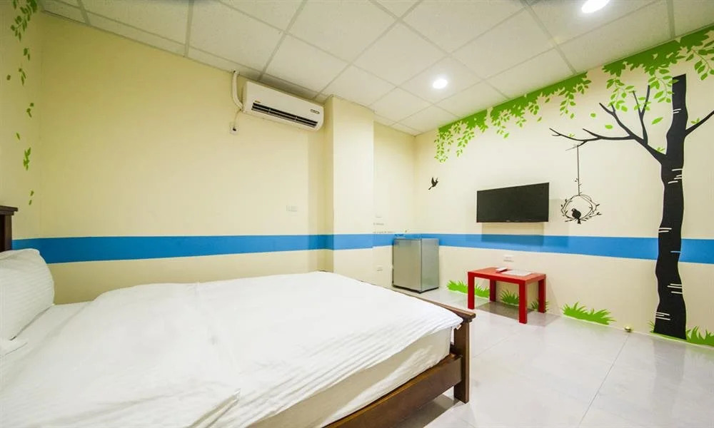Hualien Train Station Backpackers Hostel