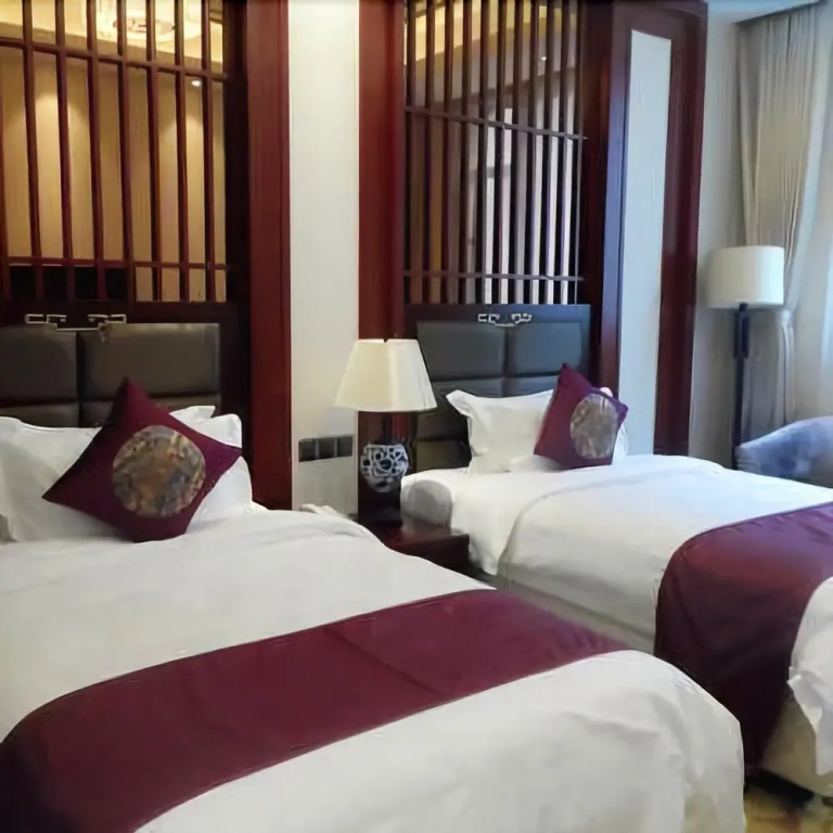 Chong Ning Castle Hotel