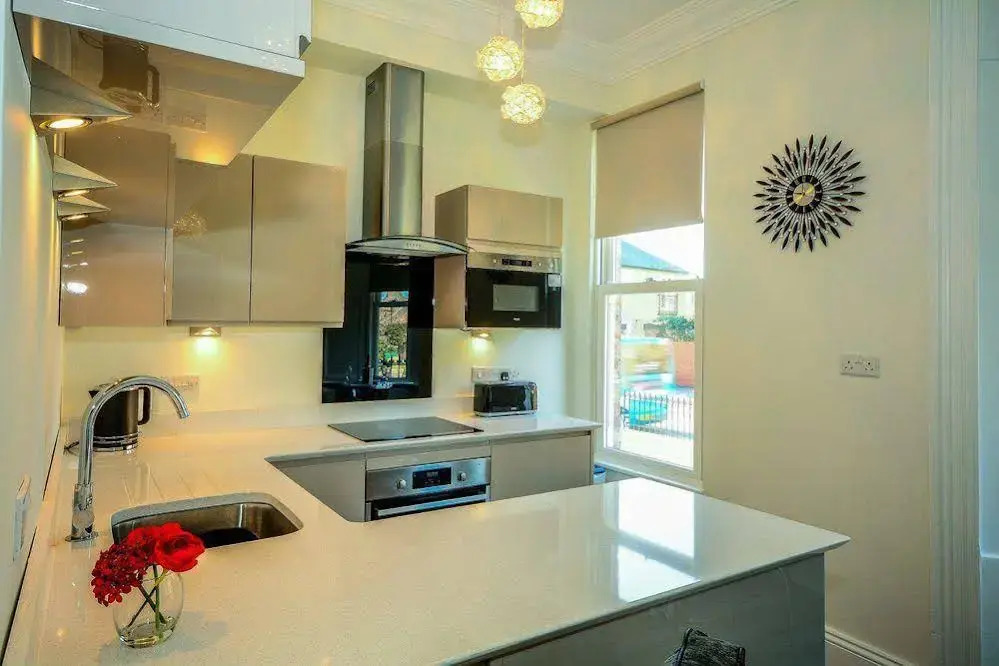 Flat 2 Bluebridge Court - Cliffords Reach