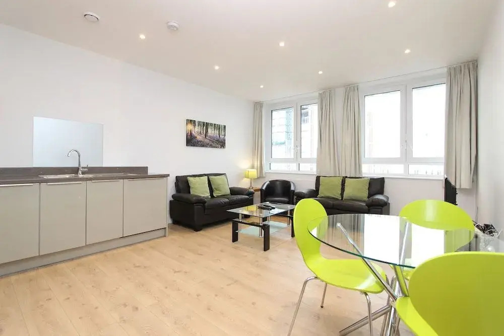 Ringside Apartments