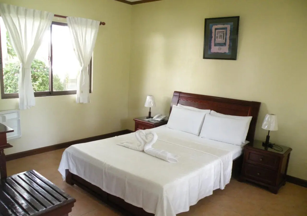 Ogtong Cave Resort