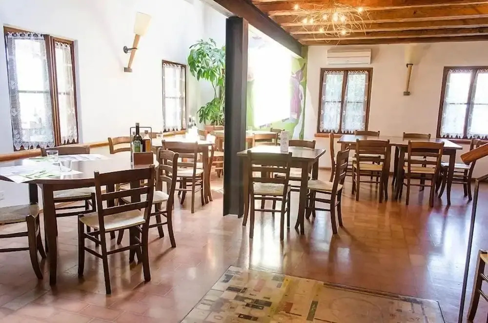 Elliot Osteria e dormire in collina