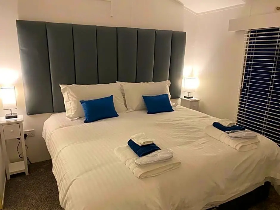 Loxley's Devon Lodge