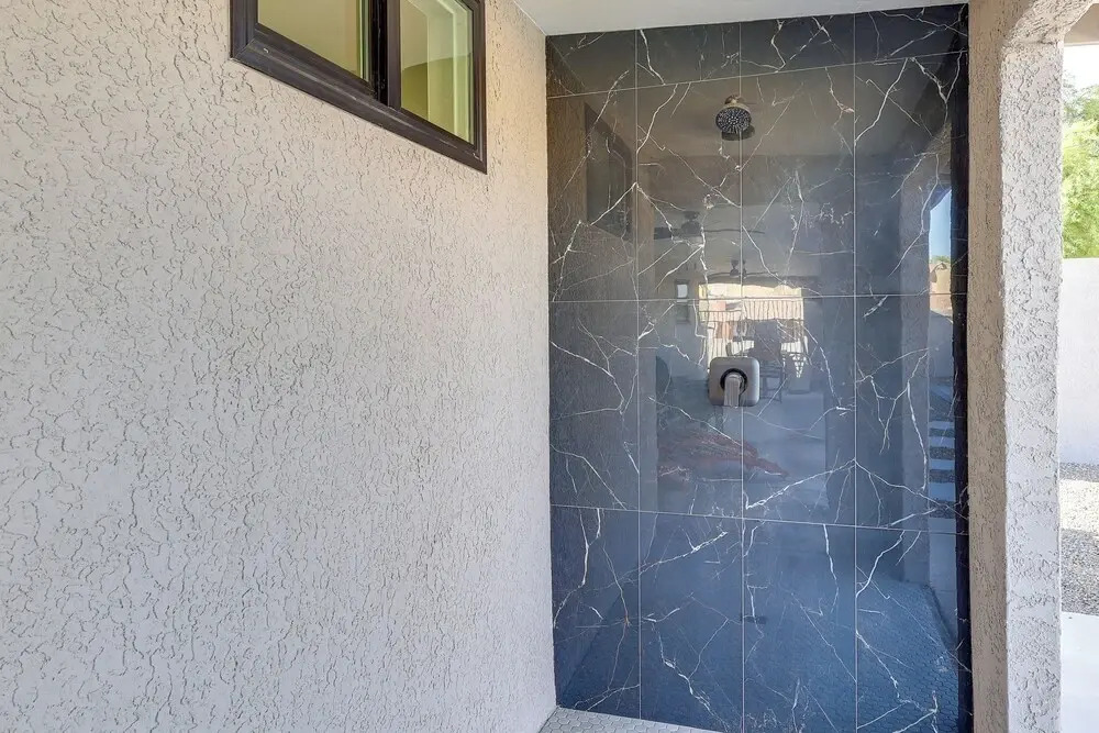 2 Mi to Windsor Beach! Updated, Sleek Family Home