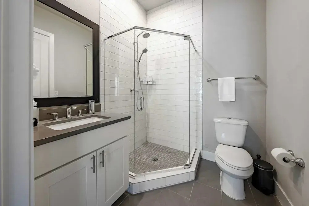 Modern Home, Private Balcony, Near Rainey & Lady Bird Lake Haus of Z