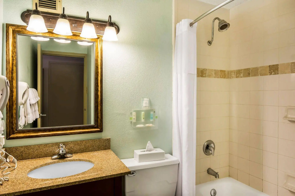 Clarion Inn