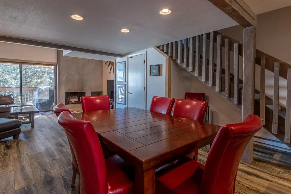 Snowcreek 1554 3 Bedroom Condo
