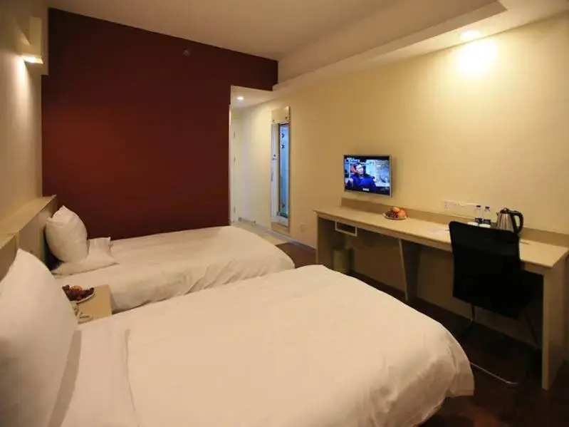 Hanting Express Xiamen Airport Branch Hotel