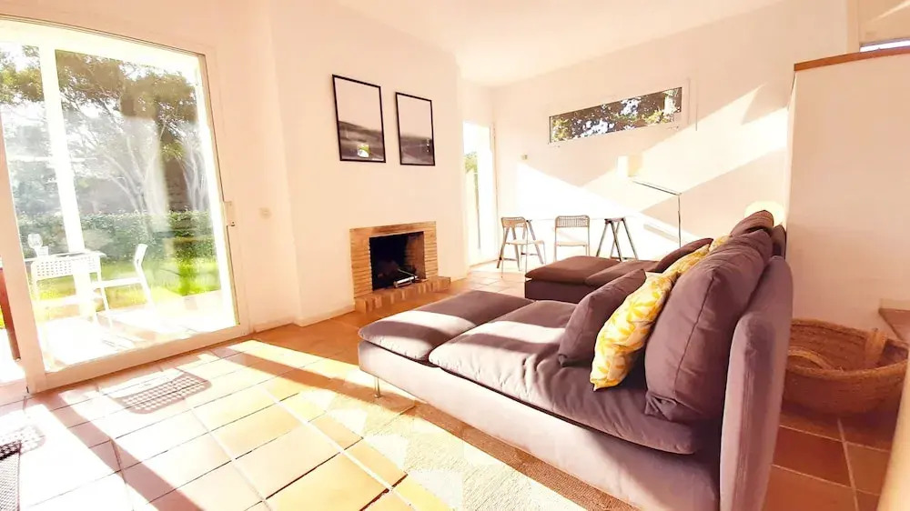Villa - 4 Bedrooms with Pool and WiFi - 107985