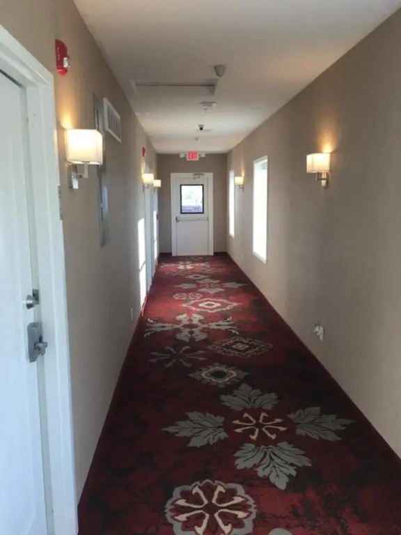Riverside inn hannibal