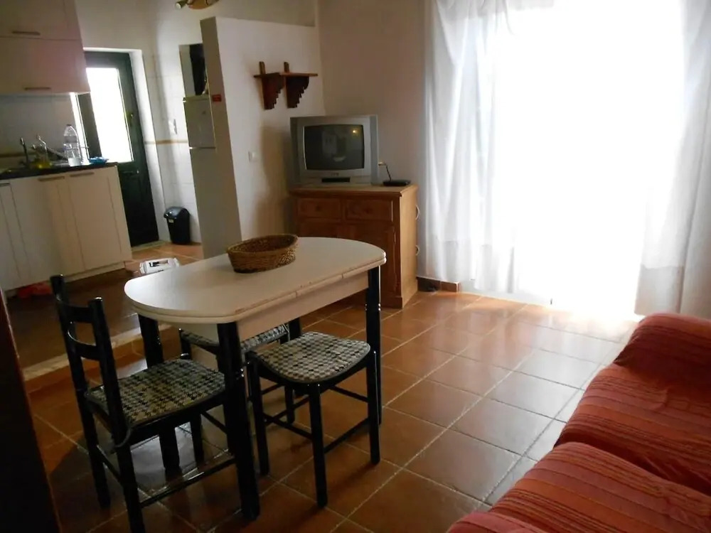 House With 2 Bedrooms in Barão de São Miguel, With Furnished Terrace and Wifi Near the Beach