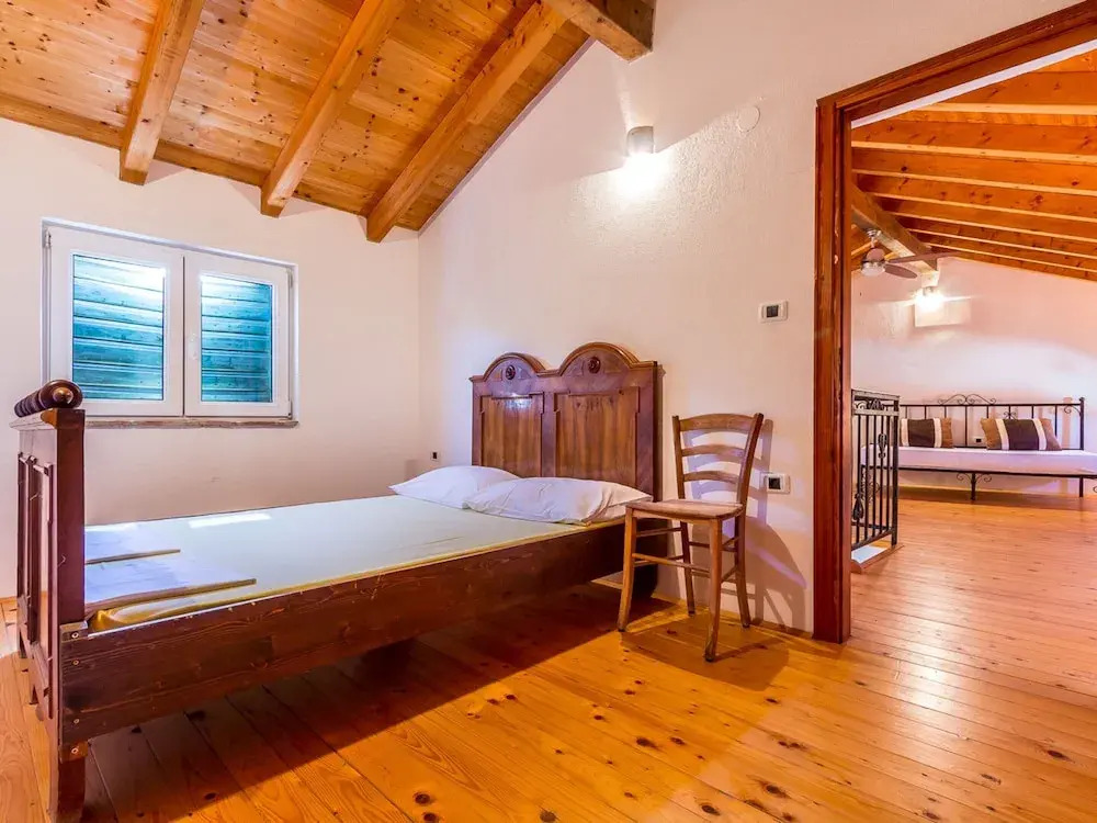 Rustic Holiday Home With Private Pool in the Center of Medulin Near the Beach